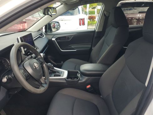 Used 2023 Toyota RAV4 LE image 15