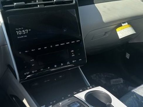 New 2024 Hyundai Tucson Limited image 13