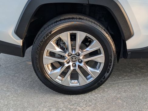 Used 2025 Toyota RAV4 XLE Premium FWD image 3