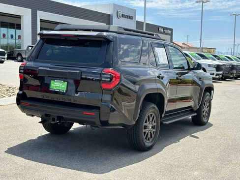 Used 2025 Toyota 4Runner SR5 AWD/4WD image 9