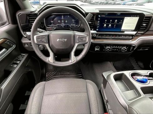 Used 2023 Chevrolet Silverado 1500 RST AWD/4WD image 16
