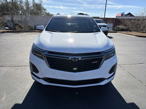 Used 2023 Chevrolet Equinox RS image 2