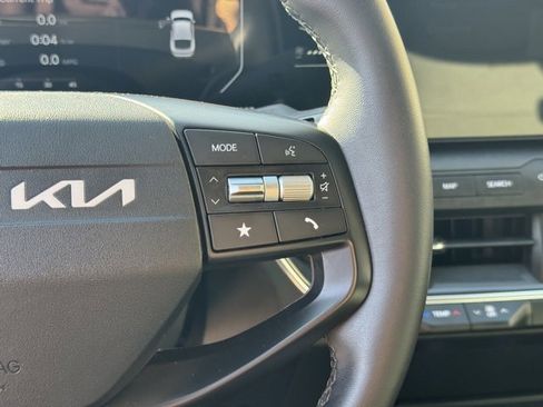 Certified 2025 Kia K4 EX image 26