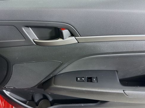 Used 2017 Hyundai Elantra Limited w/ Limited Ultimate Package 05 image 31