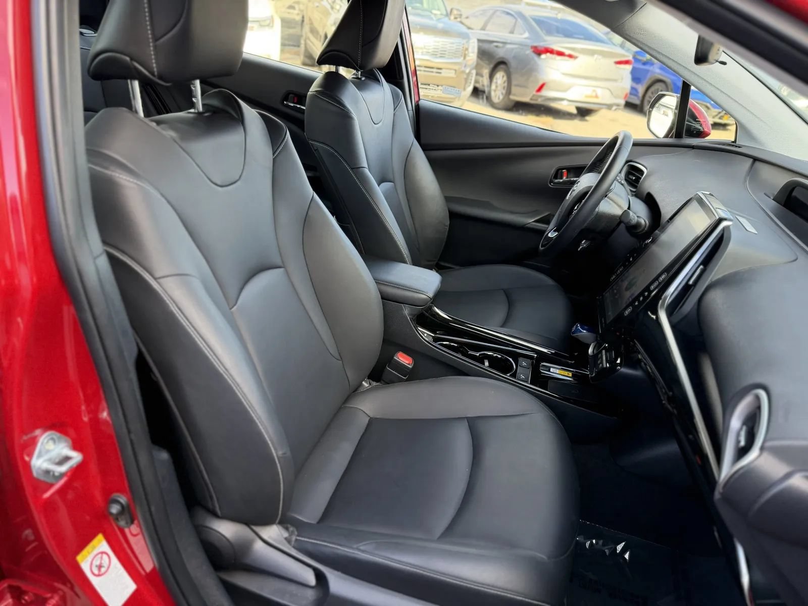 Used 2020 Toyota Prius Prime XLE FWD image 18
