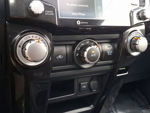 Used 2020 Toyota 4Runner TRD Off-Road Premium image 16