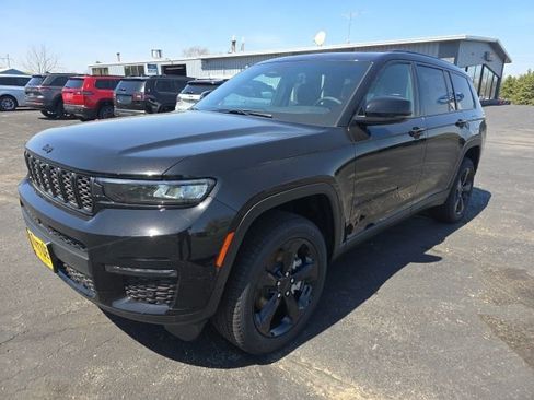 New 2025 Jeep Grand Cherokee L Limited w/ Luxury Tech Group II AWD/4WD image 3
