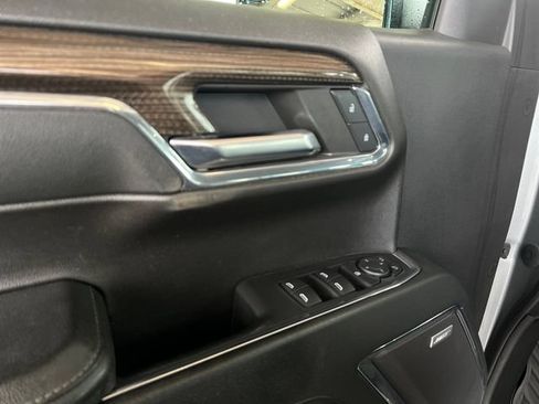 Used 2024 Chevrolet Silverado 1500 LT Trail Boss w/ Convenience Package II AWD/4WD image 12