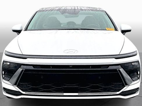 Used 2025 Hyundai Sonata Limited image 3