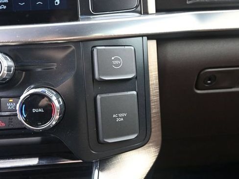 Used 2025 Ford F150 King Ranch w/ FX4 Off-Road Package AWD/4WD image 32