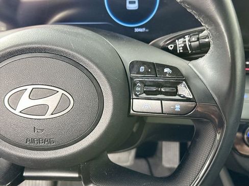 Used 2024 Hyundai Elantra Limited FWD image 24
