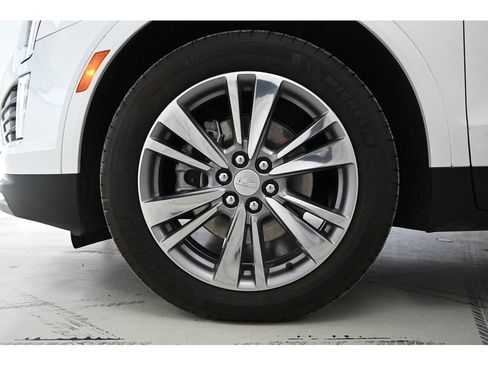 Certified 2025 Cadillac XT5 Premium Luxury image 21