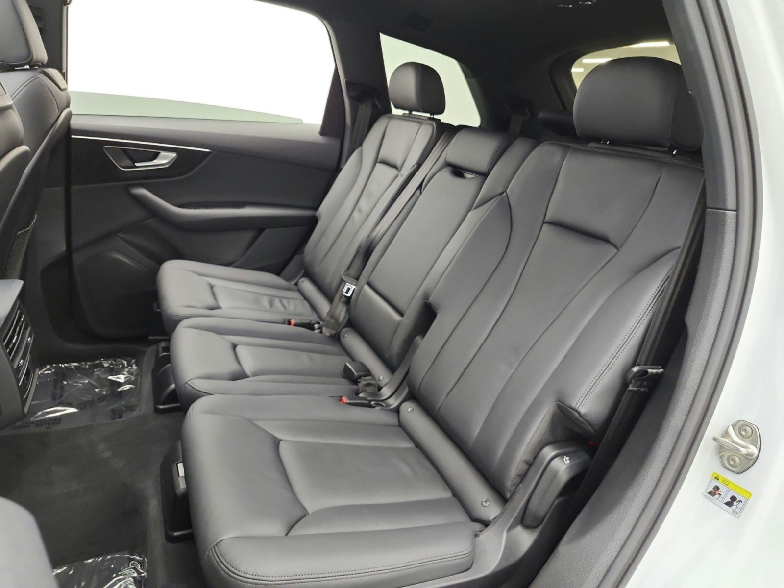 Used 2023 Audi Q7 3.0T Premium AWD/4WD image 13