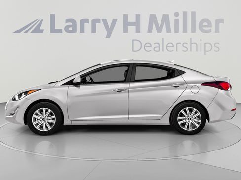 Used 2016 Hyundai Elantra SE FWD image 3