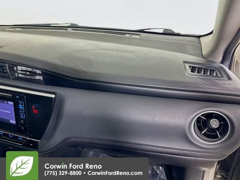 Used 2018 Toyota Corolla LE FWD image 27