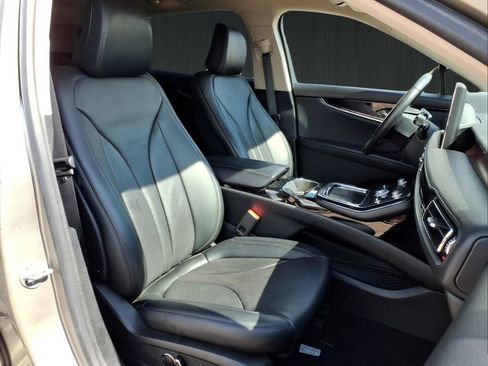 Used 2023 Lincoln Nautilus Reserve AWD/4WD image 13