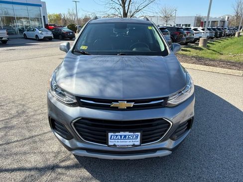 Used 2020 Chevrolet Trax LT w/ LT Convenience Package image 8