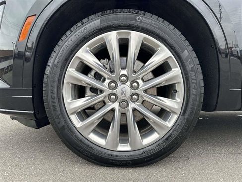 Used 2021 Cadillac XT6 Premium Luxury image 11