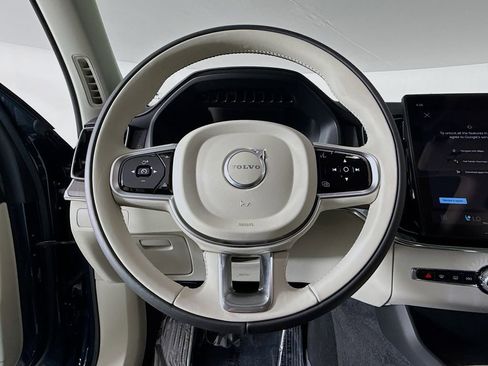 New 2026 Volvo XC90 T8 Ultra w/ Protection Package Premier image 11