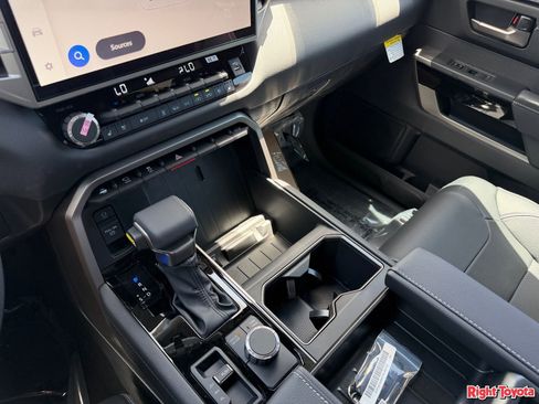 New 2026 Toyota Tundra Limited AWD/4WD image 18