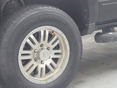 Used 2018 Chevrolet Silverado 1500 LTZ Z71 w/ Midnight Edition image 31