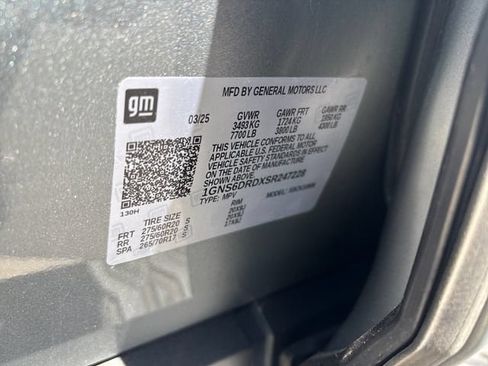 Certified 2025 Chevrolet Suburban Z71 AWD/4WD image 32