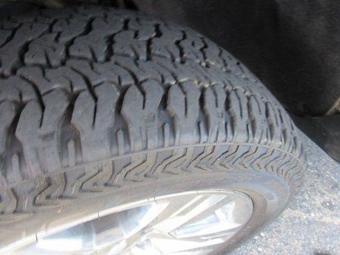 Used 2018 Chevrolet Silverado 1500 Custom w/ Custom Value Package AWD/4WD image 4