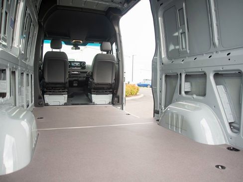 New 2025 Mercedes-Benz Sprinter 2500 image 25