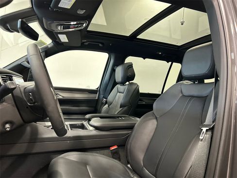 New 2026 Jeep Grand Wagoneer Limited image 15