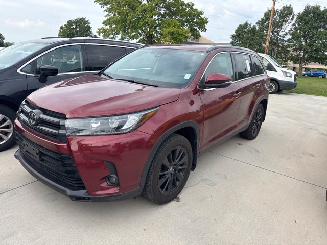 Used 2019 Toyota Highlander SE AWD/4WD image 1
