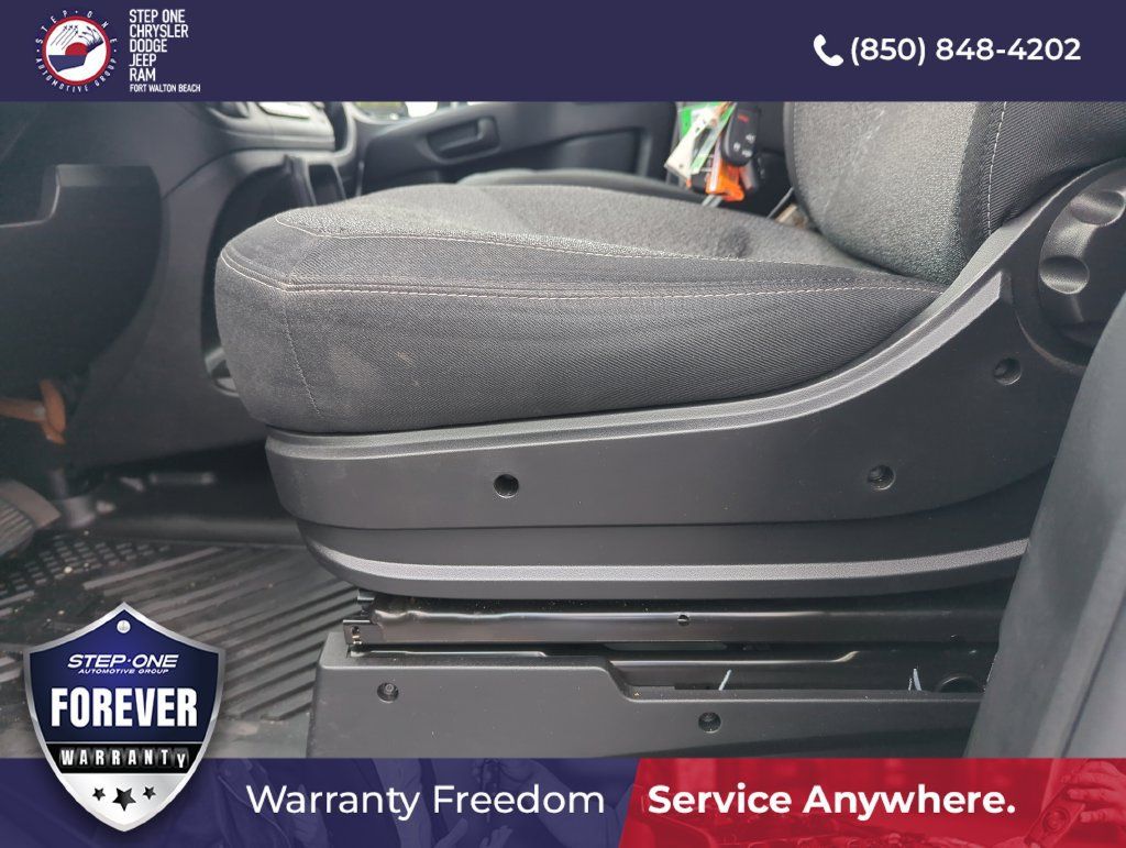 Used 2025 RAM ProMaster 2500 w/ Convenience Group FWD image 12