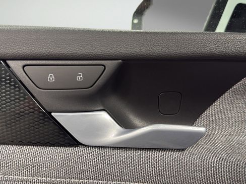 New 2026 Volkswagen Tiguan S image 16