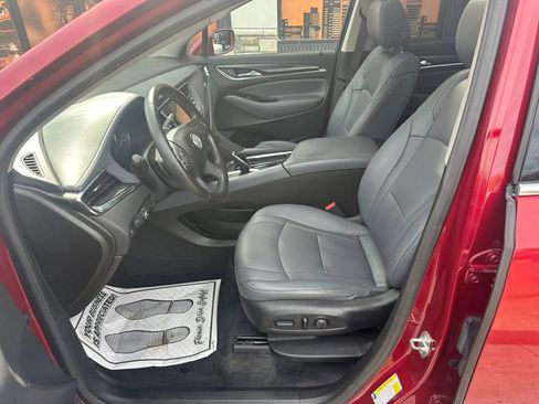 Used 2018 Buick Enclave Essence image 8