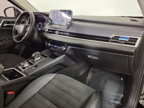 Used 2023 Mitsubishi Outlander SE image 7