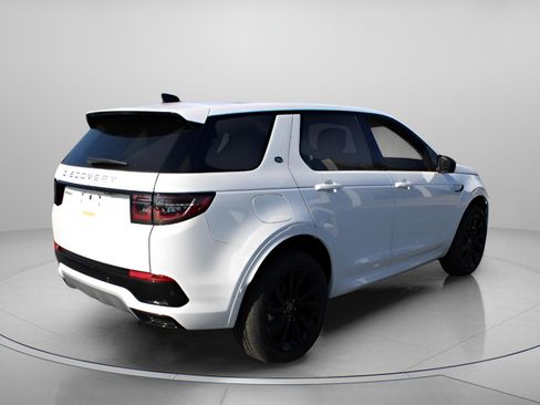 Used 2025 Land Rover Discovery Sport S image 5
