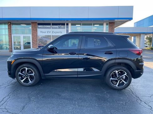Used 2023 Chevrolet TrailBlazer RS FWD image 2