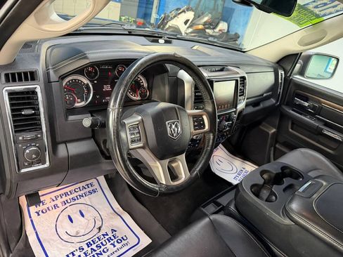 Used 2016 RAM 1500 Laramie w/ Convenience Group AWD/4WD image 8