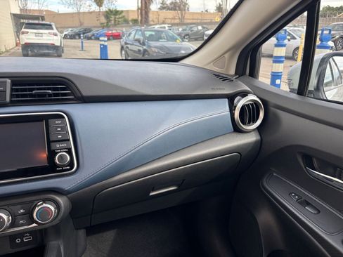 Used 2025 Nissan Versa SV image 36