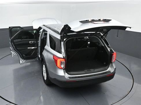 Certified 2024 Ford Explorer XLT RWD image 51