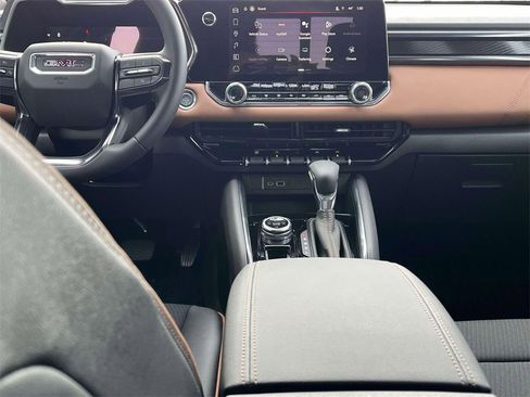 New 2026 GMC Canyon AT4 image 14