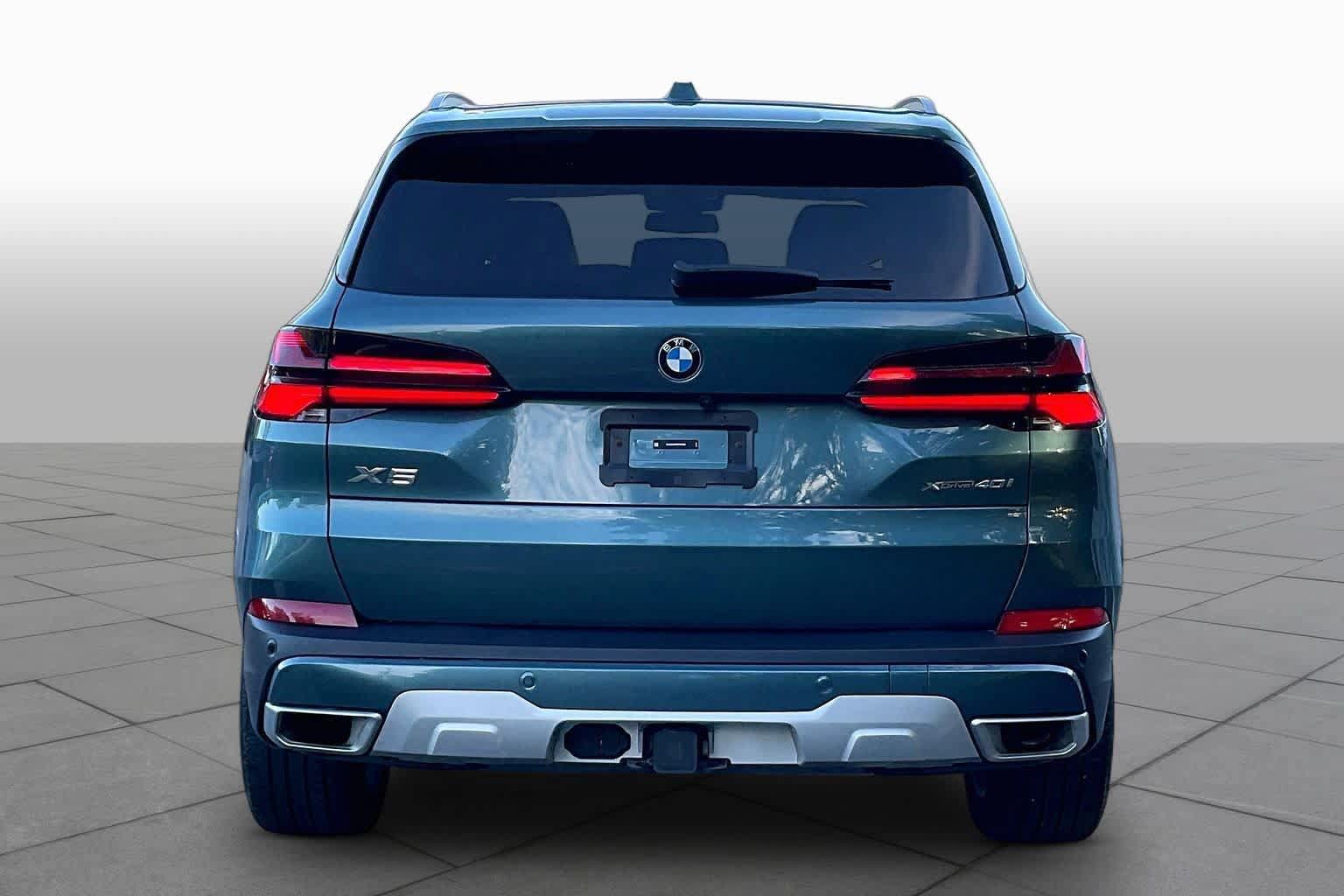 Used 2024 BMW X5 xDrive40i w/ Executive Package AWD/4WD image 4
