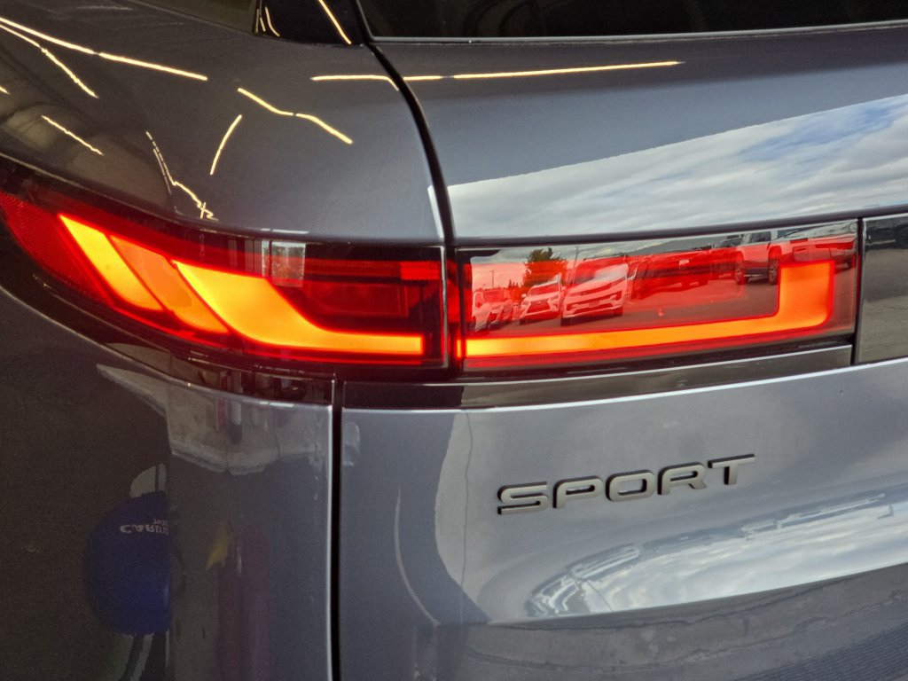 New 2027 Land Rover Range Rover Sport Dynamic SE AWD/4WD image 23