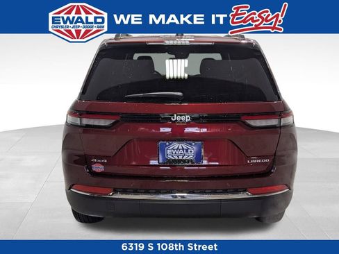 New 2025 Jeep Grand Cherokee Laredo X w/ Trailer Tow Package image 20