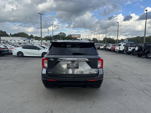 Used 2020 Ford Explorer XLT AWD/4WD image 4