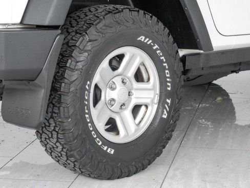 Used 2013 Jeep Wrangler Sport AWD/4WD image 42