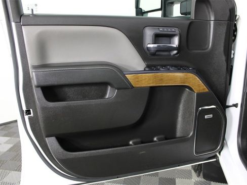 Used 2019 Chevrolet Silverado 3500 LTZ w/ Duramax Plus Package image 19