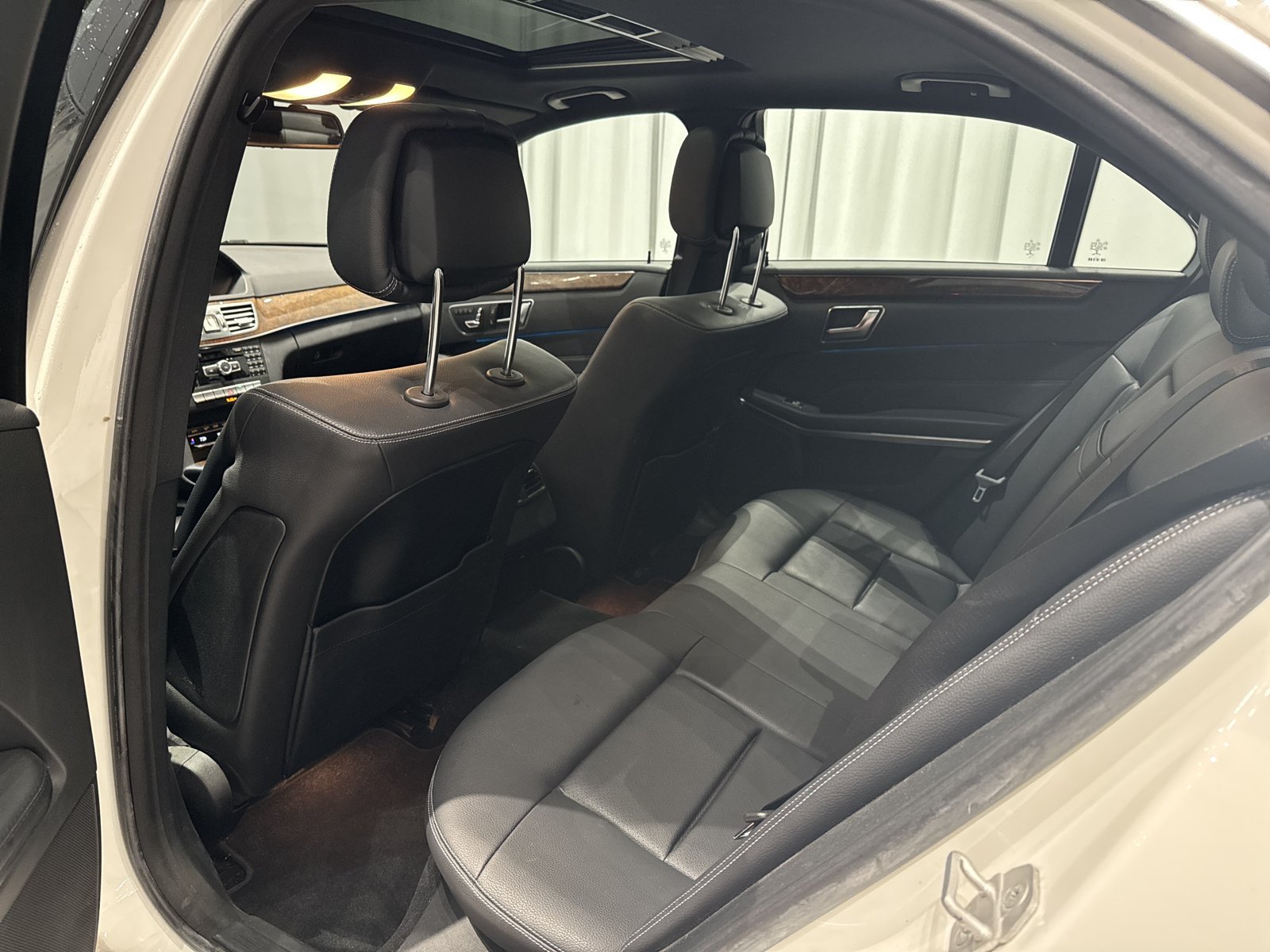 Used 2014 Mercedes-Benz E 250 BlueTEC Sedan image 16