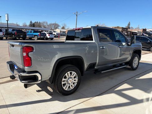 Used 2024 Chevrolet Silverado 2500 LTZ w/ LTZ Plus Package image 5