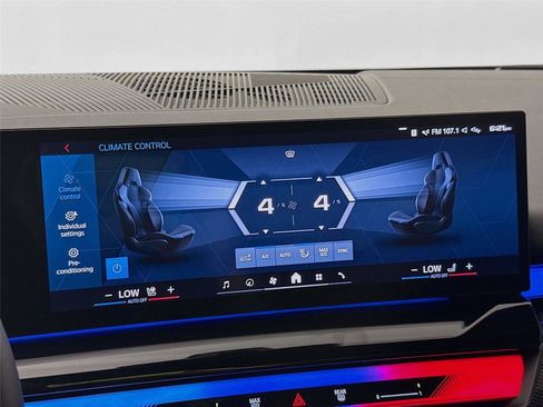 Used 2025 BMW M5 w/ Carbon Package image 16