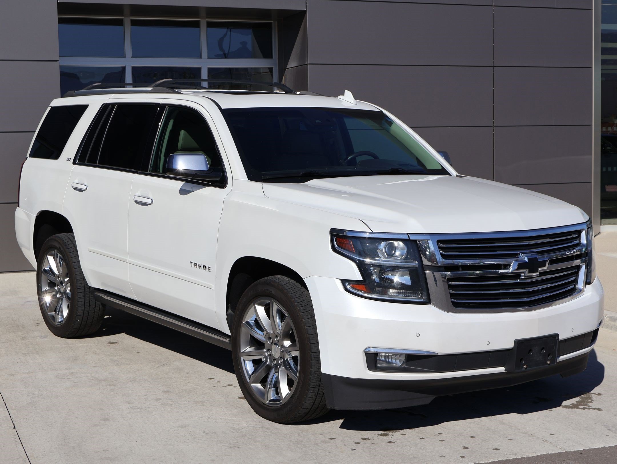 Used 2016 Chevrolet Tahoe LTZ AWD/4WD image 3